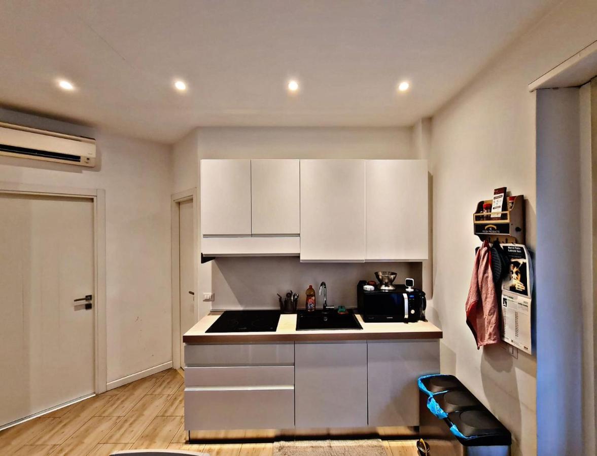 Modern Apartment Cozy Style Rome Exterior photo